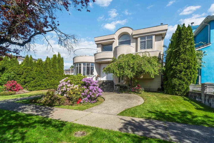 Photo 2 at 2275 Bonaccord Drive, Fraserview VE, Vancouver East