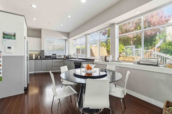 Photo 10 at 2275 Bonaccord Drive, Fraserview VE, Vancouver East