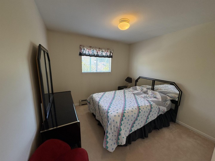 Photo 15 at 5095 Nanaimo Street, Victoria VE, Vancouver East