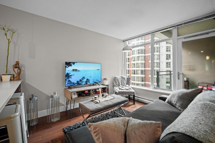 Photo 3 at 708 - 888 Homer Street, Downtown VW, Vancouver West