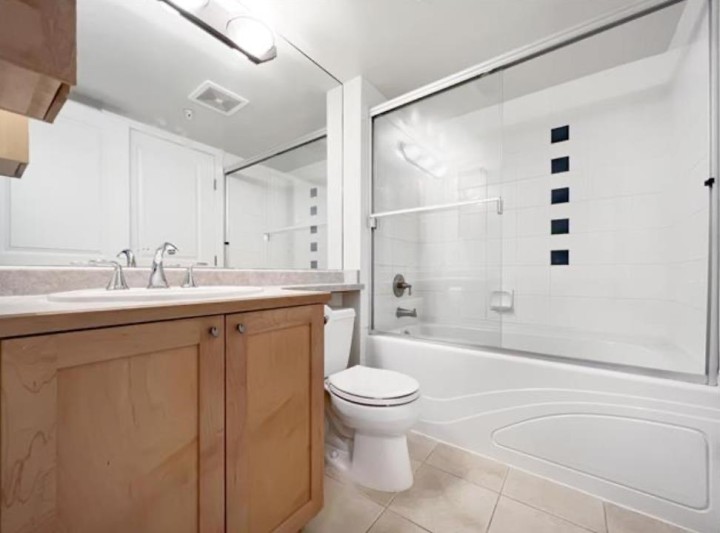 Photo 3 at 208 - 3580 W 41st Avenue, Southlands, Vancouver West