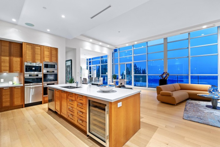 Photo 17 at 402 - 2245 Twin Creek Place, Whitby Estates, West Vancouver