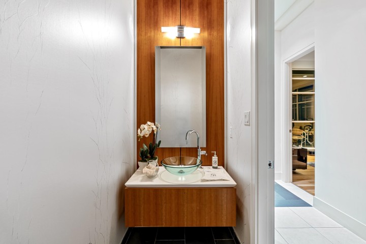 Photo 18 at 402 - 2245 Twin Creek Place, Whitby Estates, West Vancouver