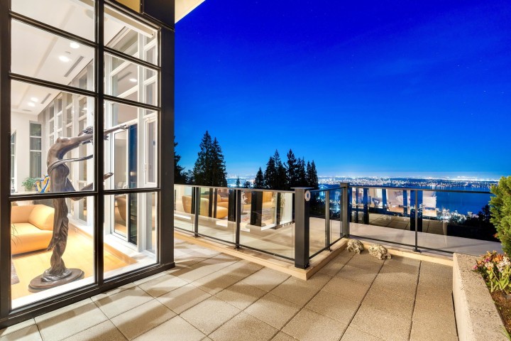 Photo 31 at 402 - 2245 Twin Creek Place, Whitby Estates, West Vancouver