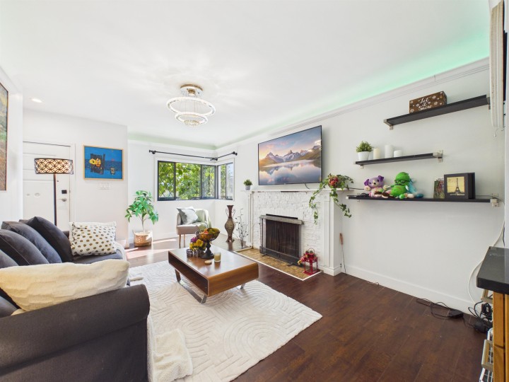 Photo 3 at 4605 Rupert Street, Collingwood VE, Vancouver East