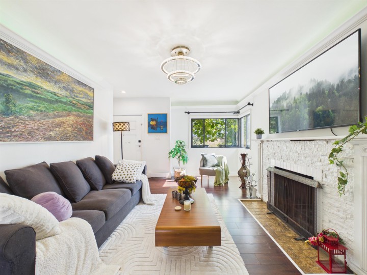 Photo 4 at 4605 Rupert Street, Collingwood VE, Vancouver East