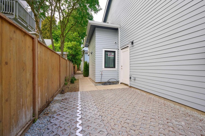 Photo 5 at 3674 W 1st Avenue, Kitsilano, Vancouver West