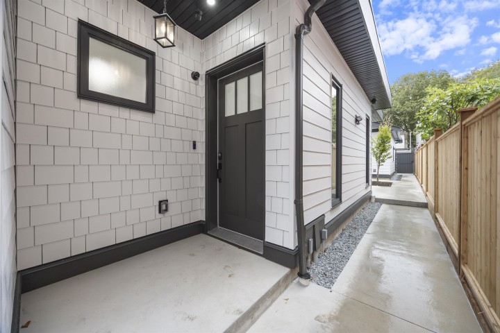 Photo 2 at 2 - 2070 E 26th Avenue, Victoria VE, Vancouver East