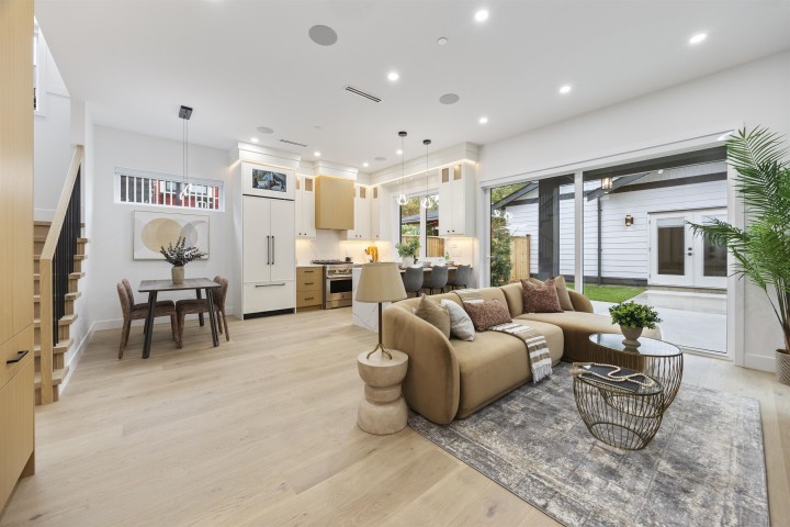Photo 5 at 2 - 2070 E 26th Avenue, Victoria VE, Vancouver East