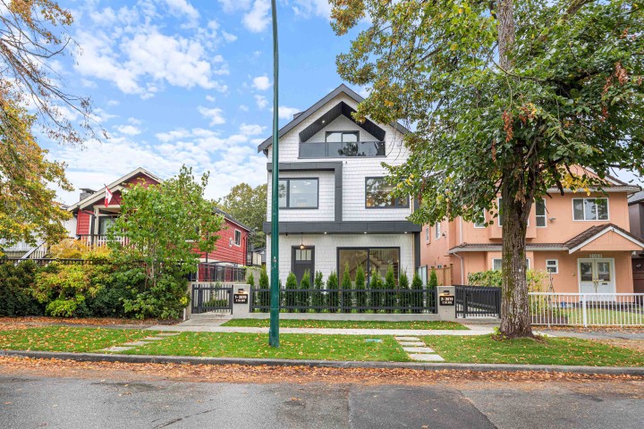 Photo 2 at 1 - 2070 E 26th Avenue, Victoria VE, Vancouver East