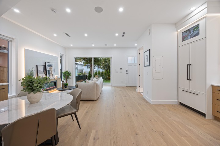 Photo 12 at 1 - 2070 E 26th Avenue, Victoria VE, Vancouver East