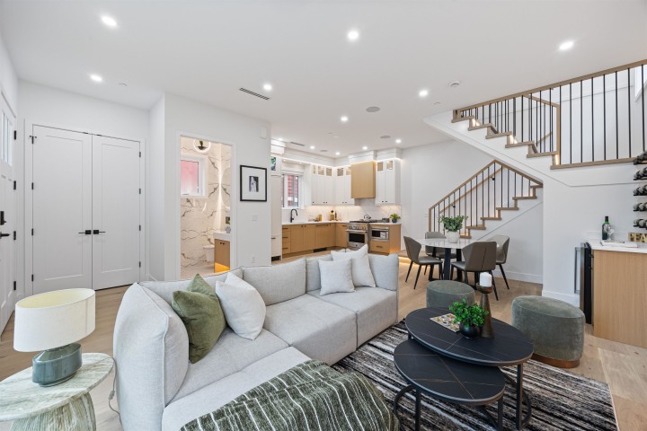 Photo 9 at 1 - 2070 E 26th Avenue, Victoria VE, Vancouver East