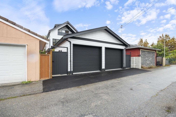 Photo 30 at 1 - 2070 E 26th Avenue, Victoria VE, Vancouver East