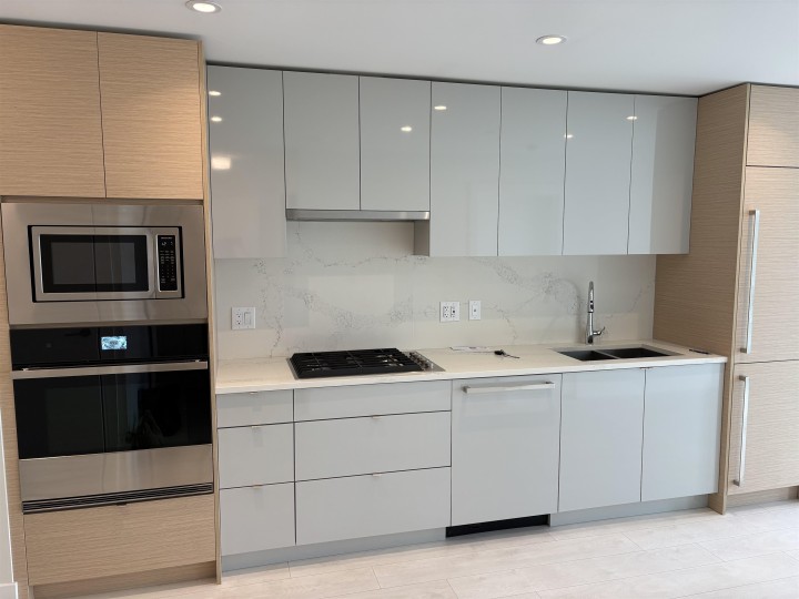 Photo 6 at 1804 - 3438 Sawmill Crescent, South Marine, Vancouver East