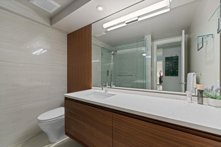 Photo 6 at 305 - 4101 Yew Street, Quilchena, Vancouver West