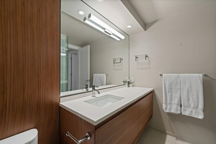 Photo 5 at 305 - 4101 Yew Street, Quilchena, Vancouver West