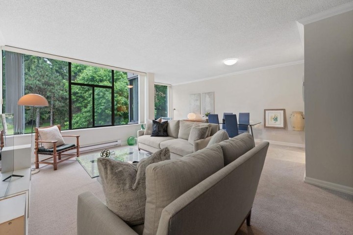 Photo 9 at 305 - 4101 Yew Street, Quilchena, Vancouver West