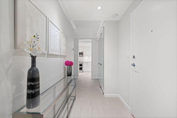 Photo 18 at 305 - 4101 Yew Street, Quilchena, Vancouver West