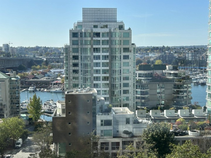 Photo 2 at 1004 - 1455 Howe Street, Yaletown, Vancouver West
