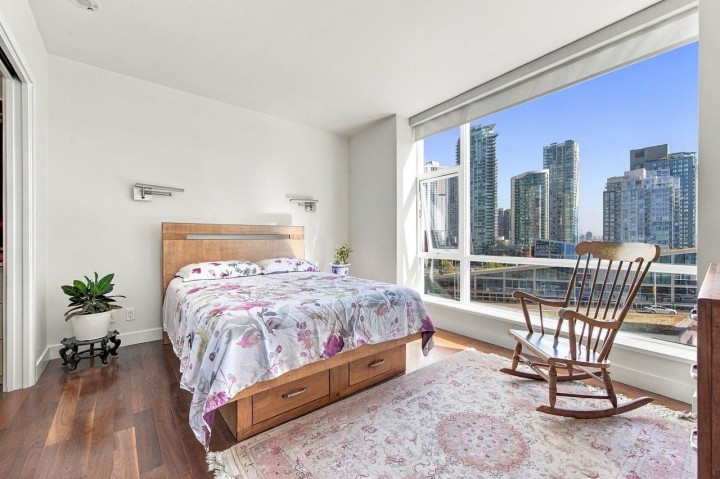Photo 15 at 1004 - 1455 Howe Street, Yaletown, Vancouver West