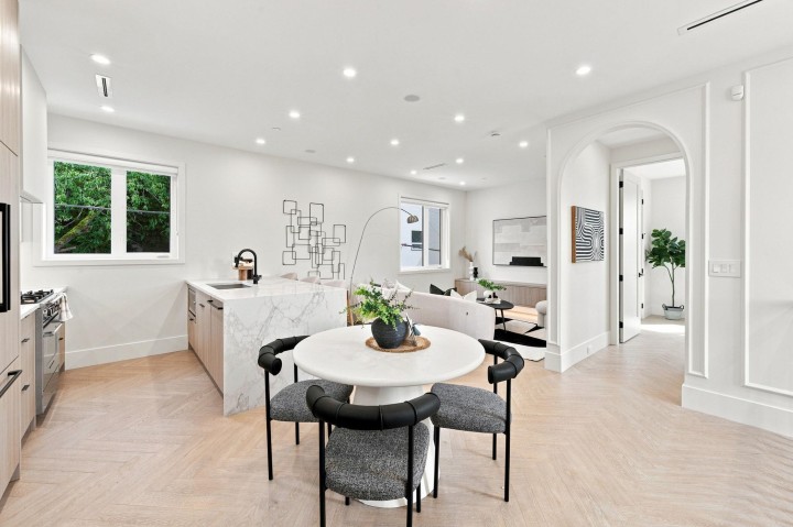 Photo 6 at 646 E 23rd Avenue, Fraser VE, Vancouver East