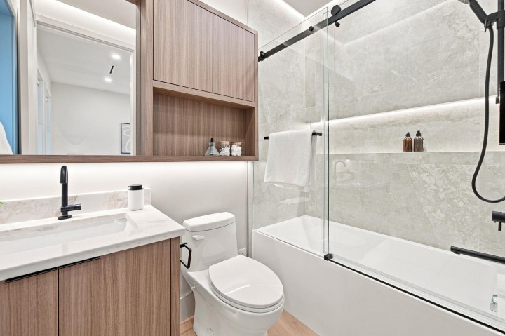 Photo 12 at 646 E 23rd Avenue, Fraser VE, Vancouver East