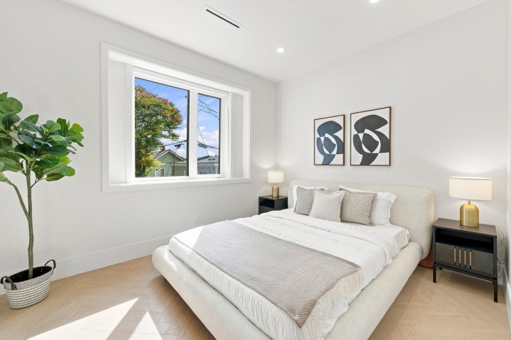 Photo 10 at 646 E 23rd Avenue, Fraser VE, Vancouver East