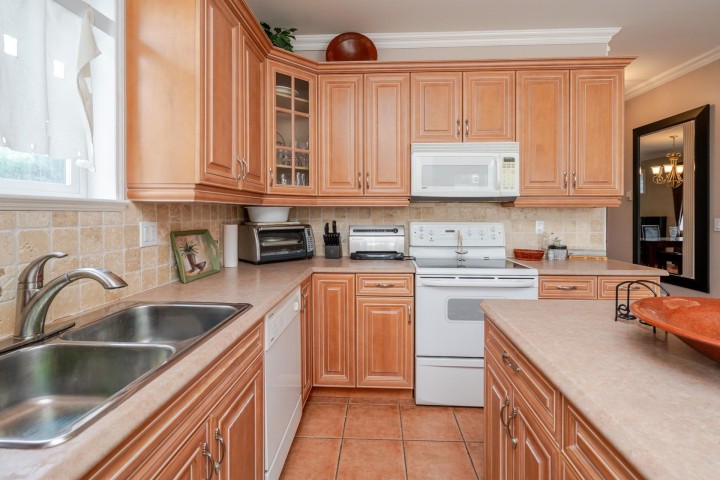 Photo 19 at 1546 E 2nd Avenue, Grandview Woodland, Vancouver East