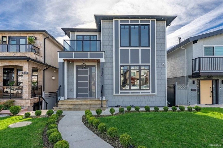 Photo 1 at 926 E 58th Avenue, South Vancouver, Vancouver East
