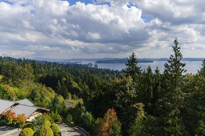 Photo 31 at 801 - 3335 Cypress Place, Cypress Park Estates, West Vancouver