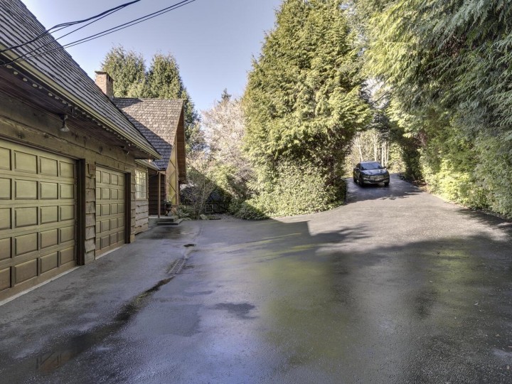 Photo 2 at 3904 Westridge Avenue, Bayridge, West Vancouver