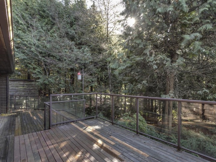 Photo 16 at 3904 Westridge Avenue, Bayridge, West Vancouver