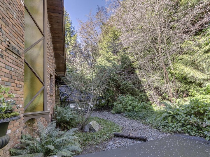 Photo 4 at 3904 Westridge Avenue, Bayridge, West Vancouver