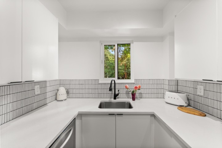 Photo 14 at 204 - 391 E 7th Avenue, Mount Pleasant VE, Vancouver East