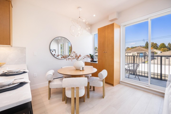 Photo 6 at 3 - 2995 Adanac Street, Renfrew VE, Vancouver East