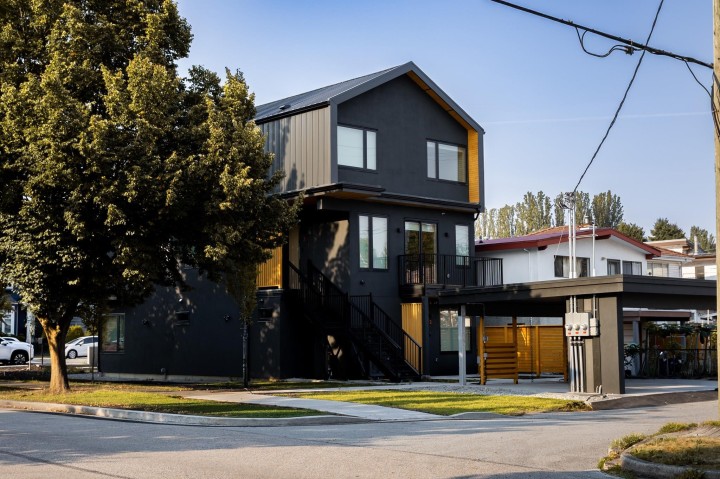 Photo 22 at 3 - 2995 Adanac Street, Renfrew VE, Vancouver East