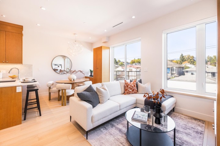Photo 3 at 3 - 2995 Adanac Street, Renfrew VE, Vancouver East