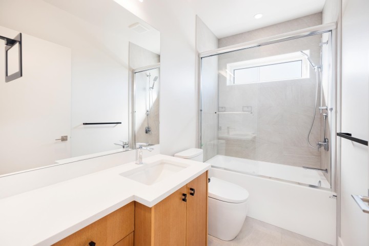 Photo 14 at 3 - 2995 Adanac Street, Renfrew VE, Vancouver East