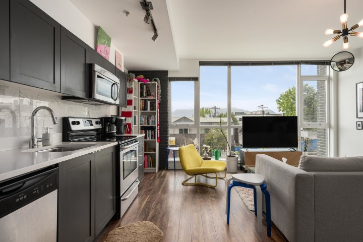 Photo 9 at 208 - 2511 Quebec Street, Mount Pleasant VE, Vancouver East