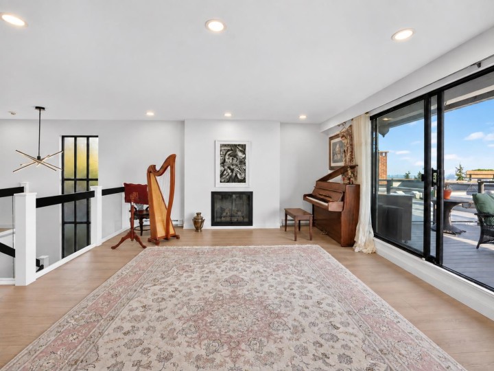 Photo 5 at 1 - 2206 Folkestone Way, Panorama Village, West Vancouver
