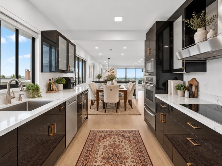 Photo 8 at 1 - 2206 Folkestone Way, Panorama Village, West Vancouver