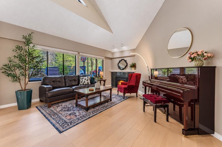 Photo 5 at 4739 Woodgreen Drive, Cypress Park Estates, West Vancouver