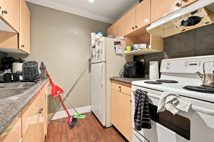 Photo 10 at 107 - 830 E 7th Avenue, Mount Pleasant VE, Vancouver East