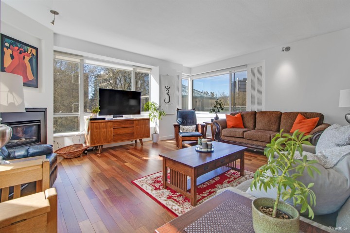Photo 7 at 401 - 2628 Ash Street, Fairview VW, Vancouver West