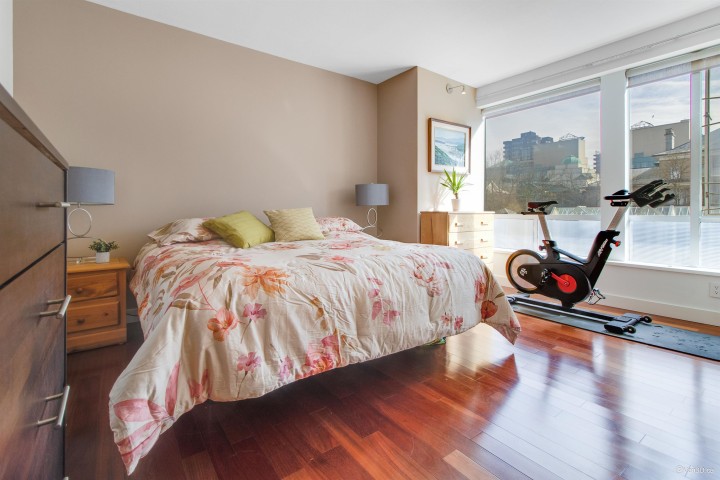 Photo 10 at 401 - 2628 Ash Street, Fairview VW, Vancouver West