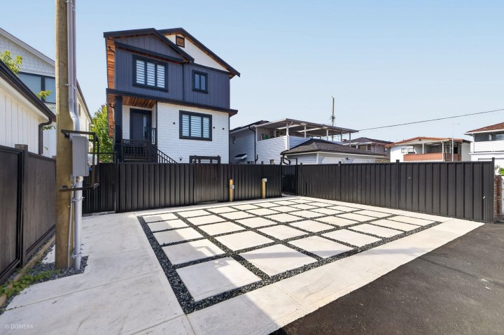 Photo 1 at 3 - 2035 E 51st Avenue, Killarney VE, Vancouver East