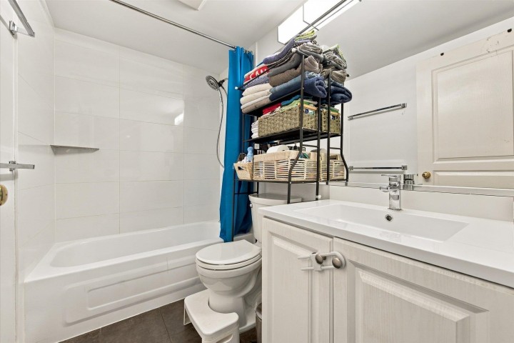 Photo 17 at 323 - 760 Kingsway, Fraser VE, Vancouver East