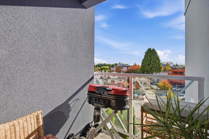 Photo 22 at 323 - 760 Kingsway, Fraser VE, Vancouver East