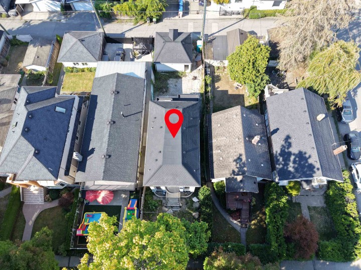 Photo 1 at 2911 W 34th Avenue, MacKenzie Heights, Vancouver West