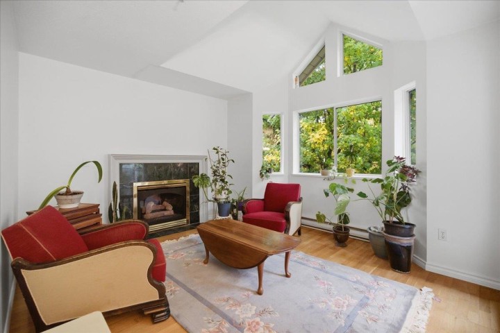 Photo 6 at 404 - 1723 Frances Street, Hastings, Vancouver East